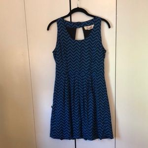 Chevron dress with back cut-out